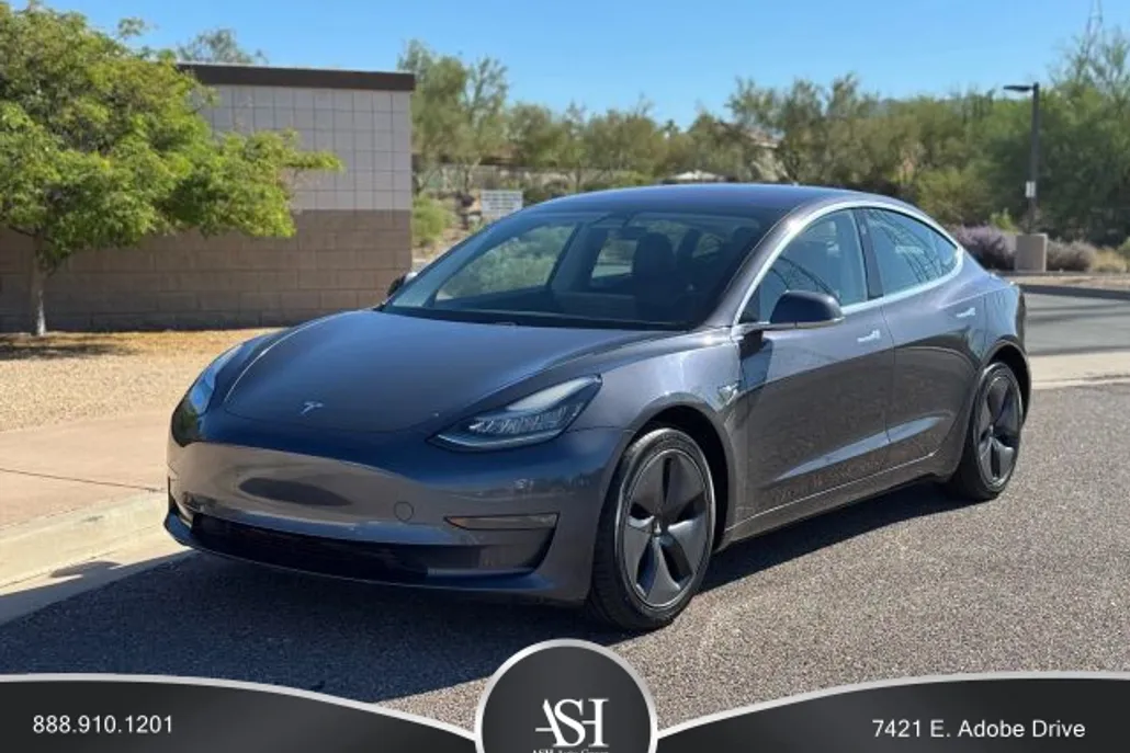 2018 Tesla Model 3 Mid Range photo 1