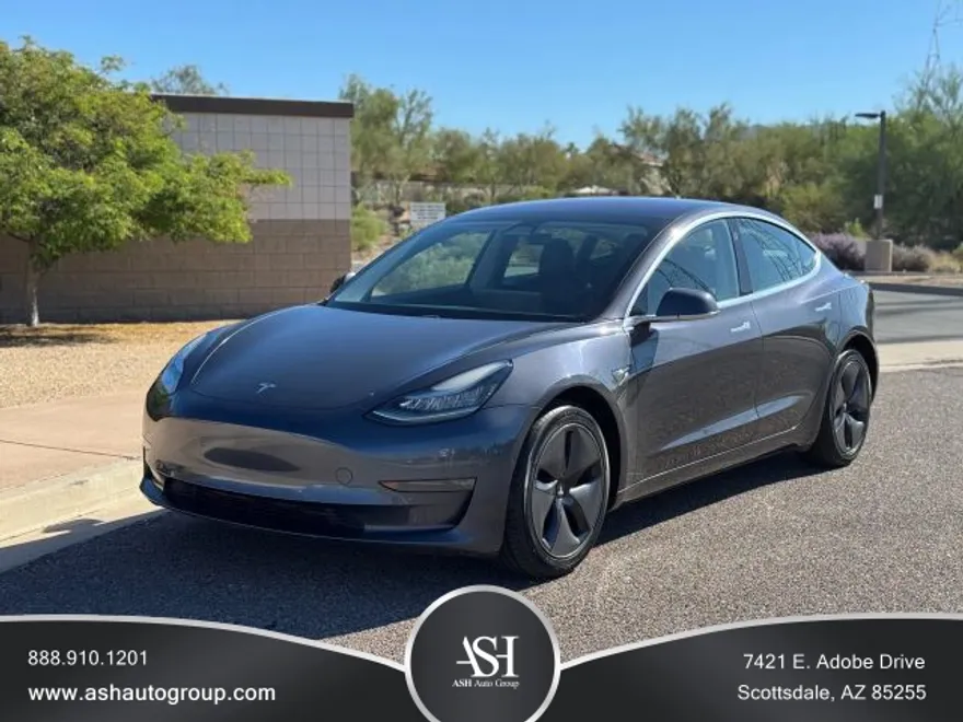 2018 Tesla Model 3 Mid Range photo 1