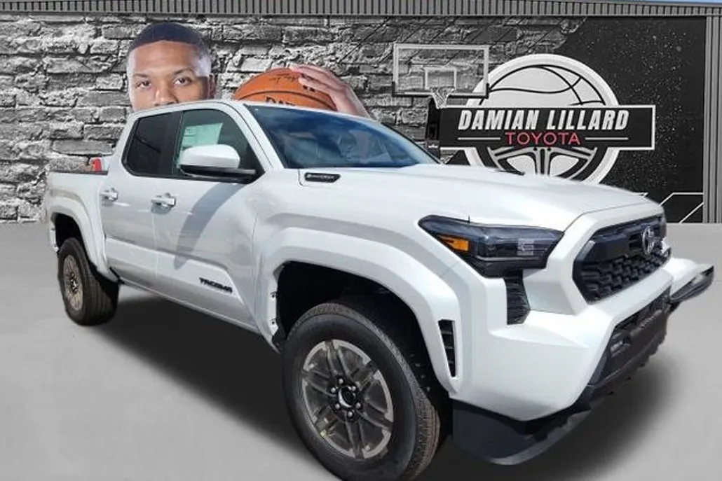 2025 Toyota Tacoma TRD Sport photo 1