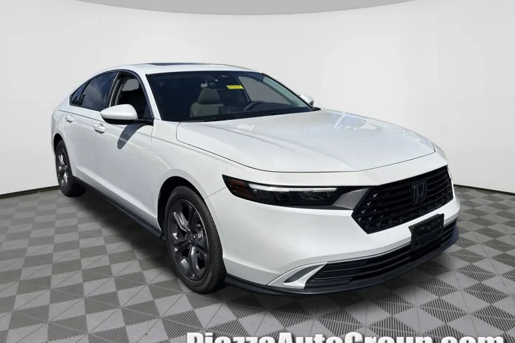 2023 Honda Accord EX photo 1
