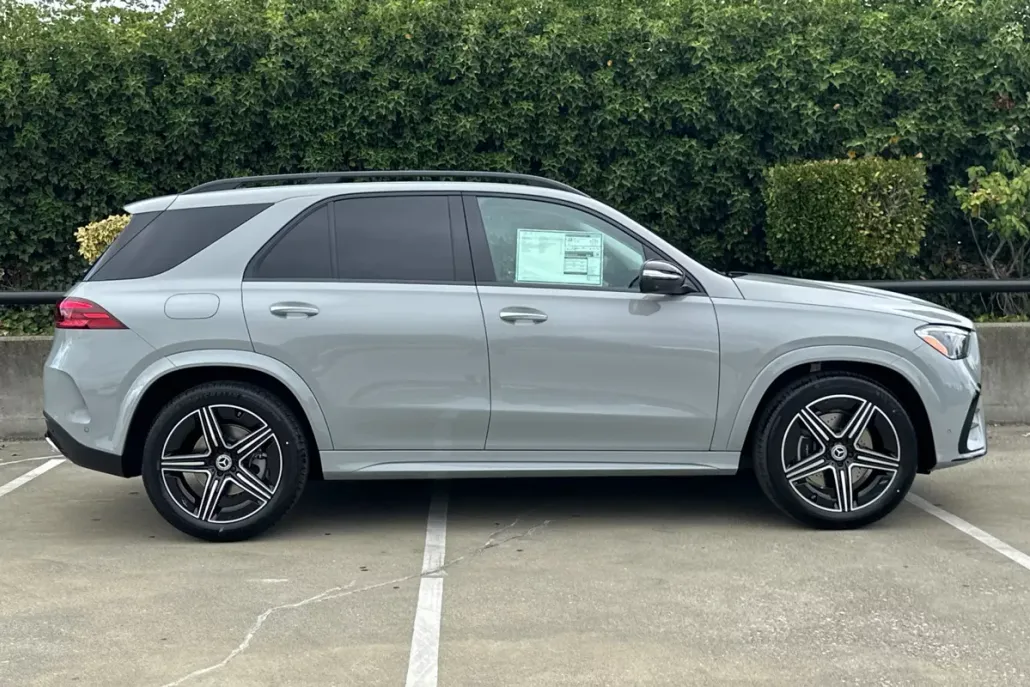 2025 Mercedes Benz GLE 350 4MATIC photo 1