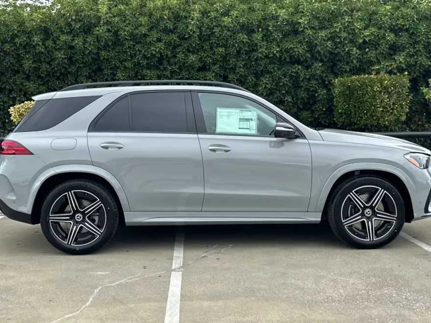 2025 Mercedes Benz GLE 350 4MATIC photo 1