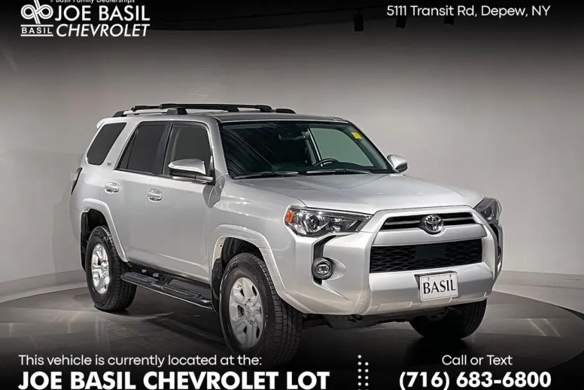 2021 Toyota 4Runner SR5 photo 1