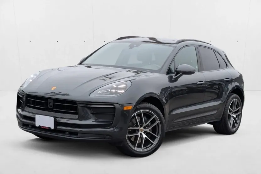 2024 Porsche Macan T photo 1
