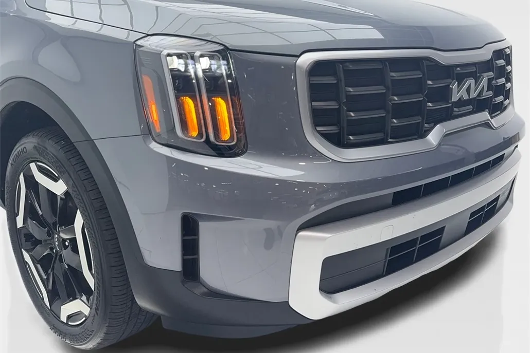 2025 Kia Telluride S photo 1