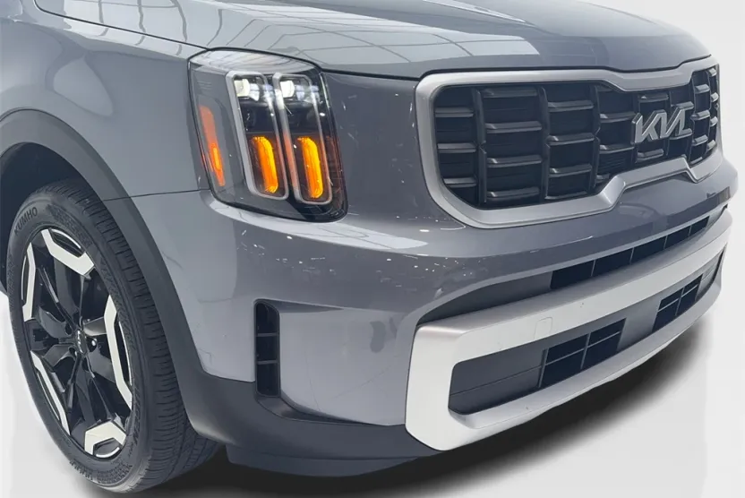 2025 Kia Telluride S photo 1