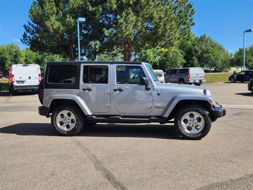 2015 Jeep Wrangler Unlimited Sahara photo 1