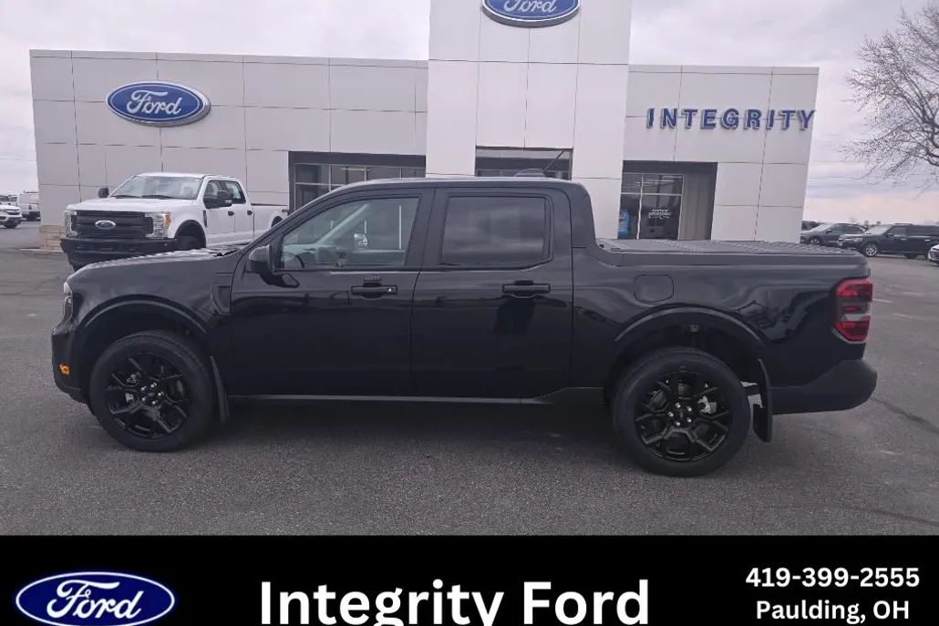 2025 Ford Maverick XLT photo 1