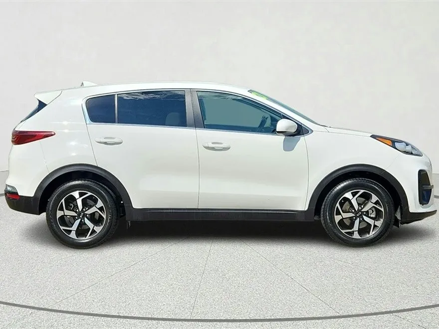 2021 Kia Sportage LX photo 1