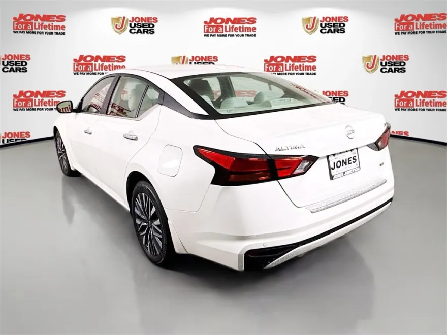 2023 Nissan Altima 2.5 SV photo 1