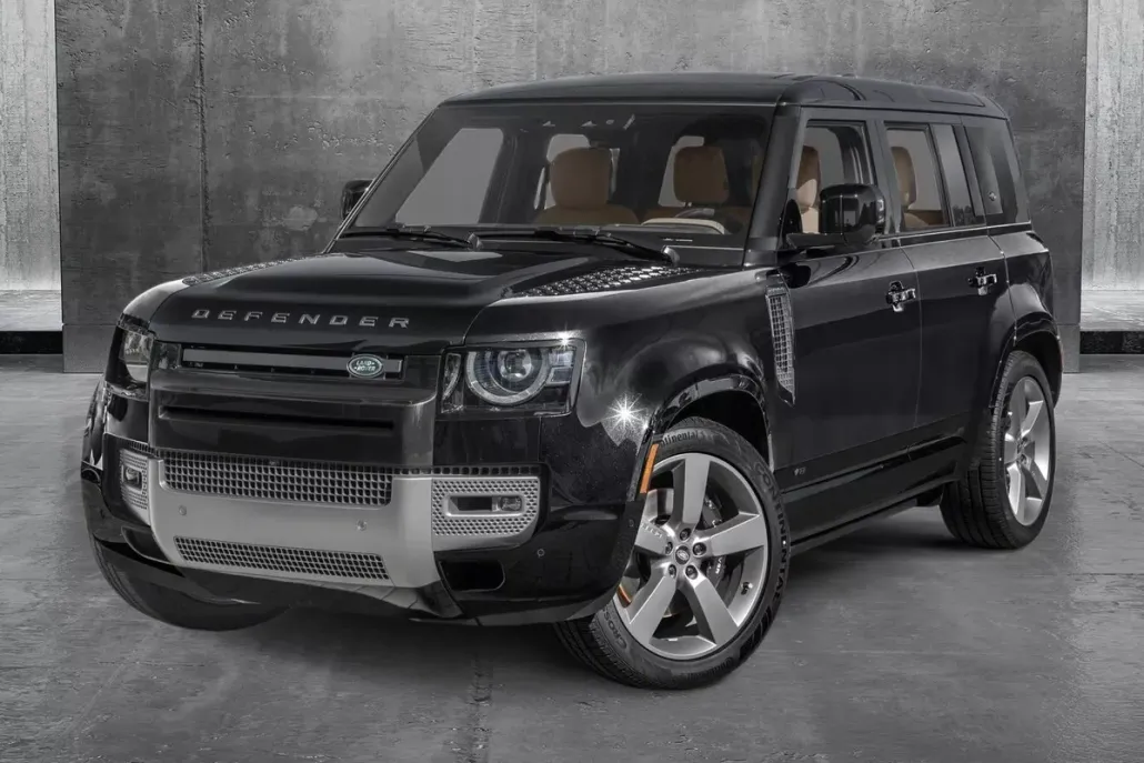 2024 Land Rover Defender 110 S photo 1
