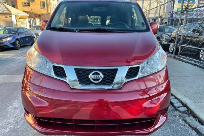 2018 Nissan NV200 SV photo 1
