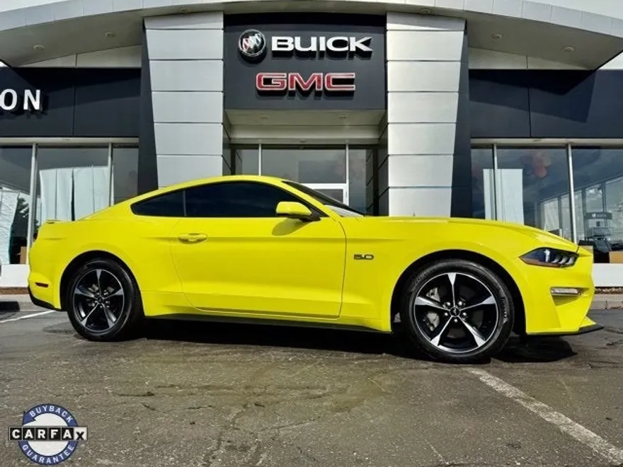 2021 Ford Mustang GT photo 1