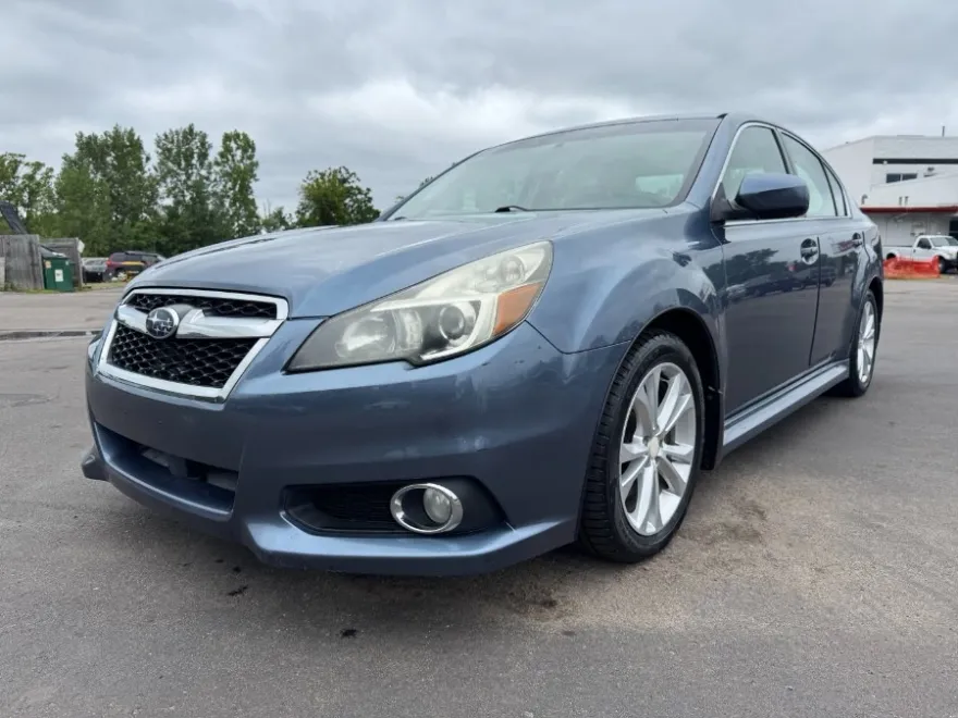 2013 Subaru Legacy 3.6R photo 1