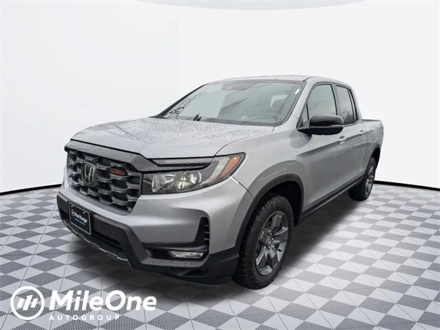 2025 Honda Ridgeline TrailSport photo 1
