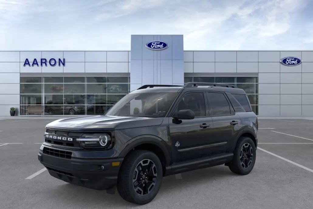 2024 Ford Bronco Sport Outer Banks photo 1