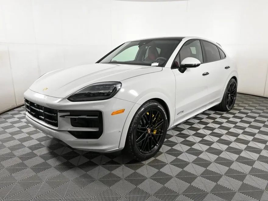 2026 Porsche Cayenne Coupe GTS photo 1
