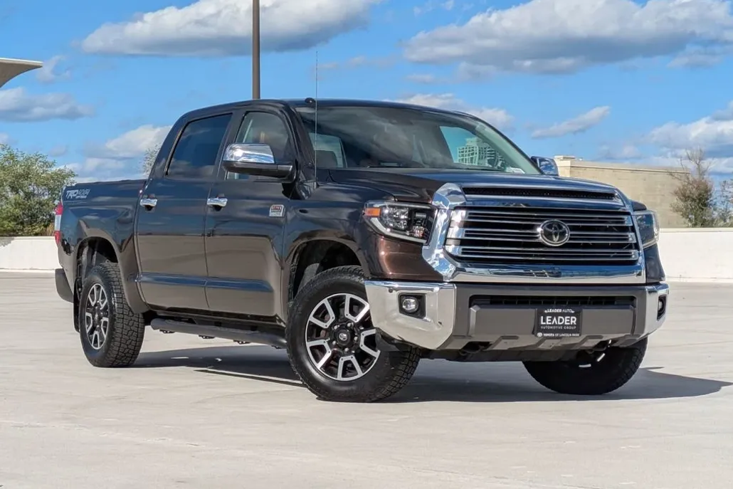 2019 Toyota Tundra Platinum Grade photo 1