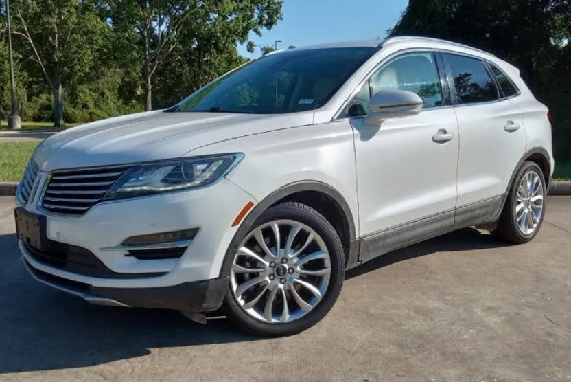 2015 Lincoln MKC Base photo 1