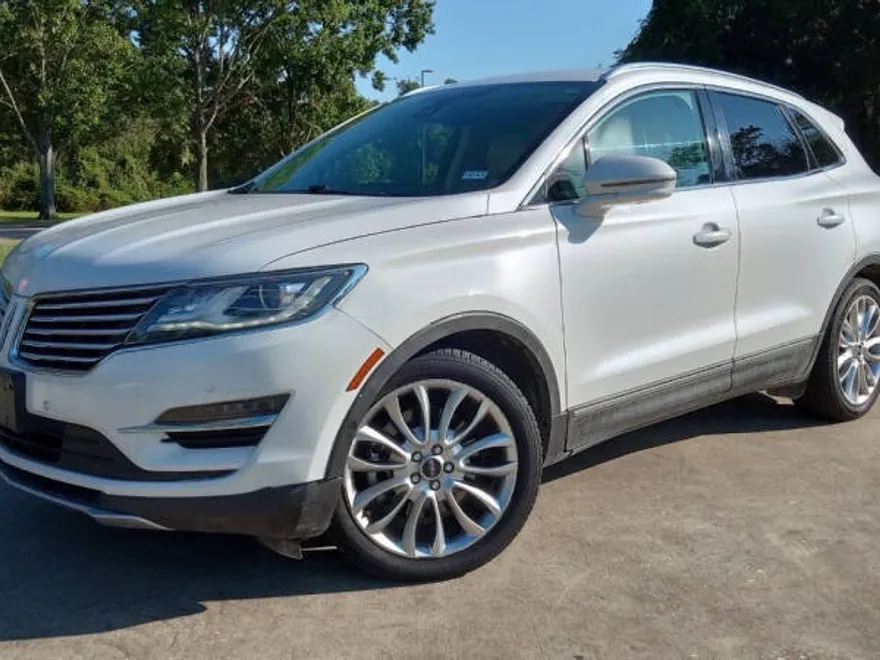 2015 Lincoln MKC Base photo 1