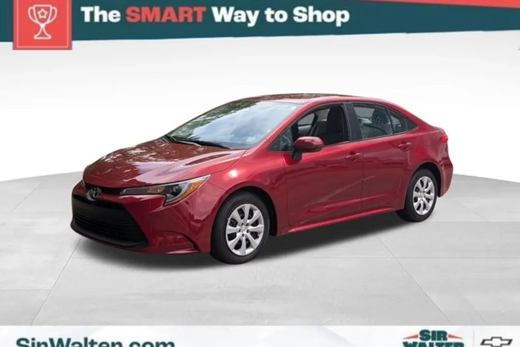 2024 Toyota Corolla LE photo 1