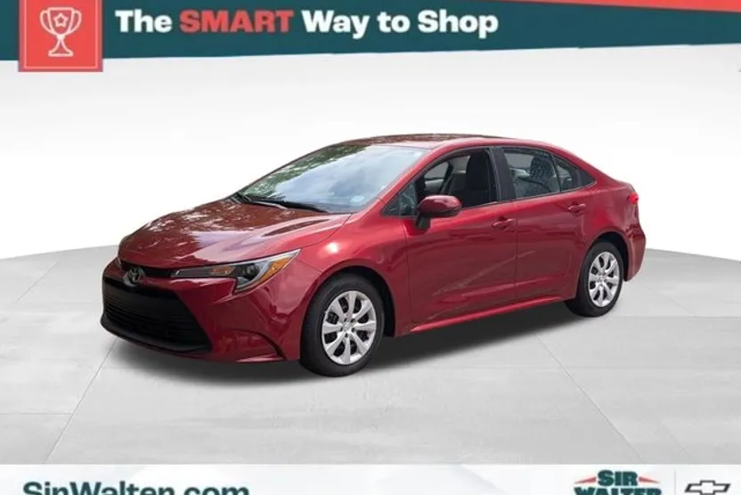 2024 Toyota Corolla LE photo 1