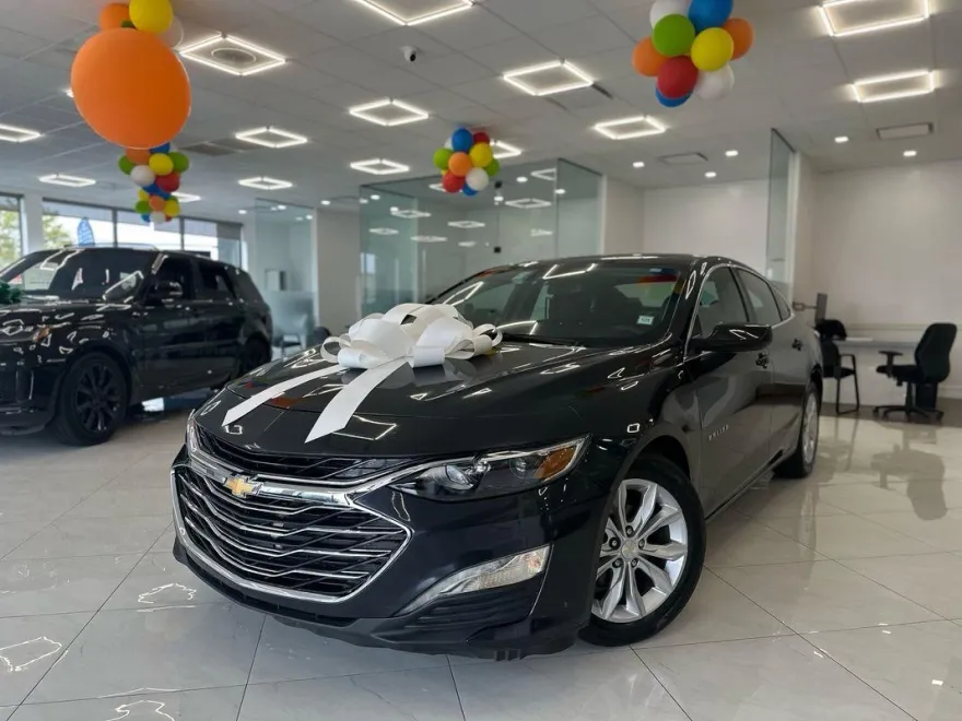 2023 Chevrolet Malibu 1LT photo 1