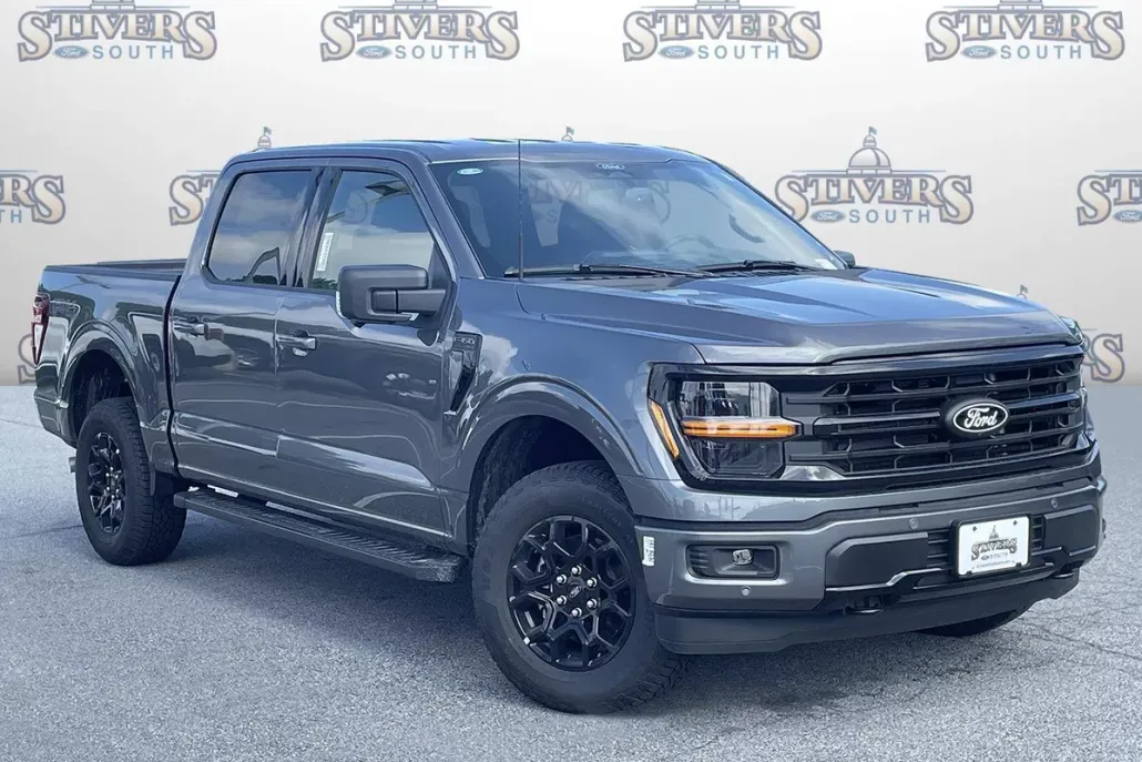 2025 Ford F-150 XLT photo 1