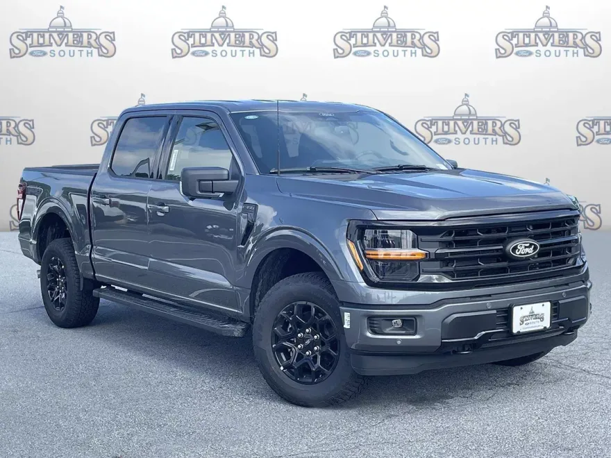 2025 Ford F-150 XLT photo 1