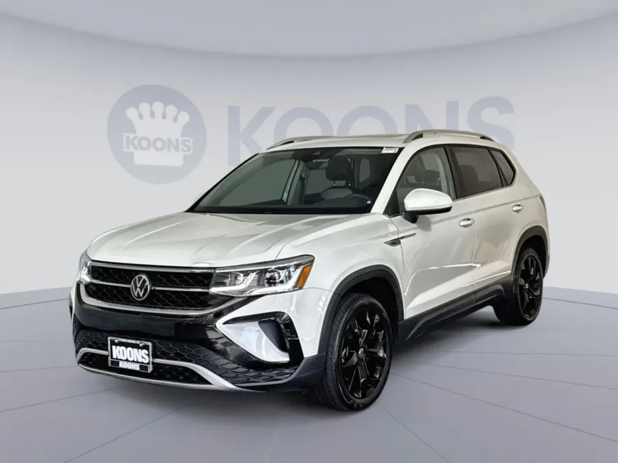 2022 Volkswagen Taos SEL photo 1