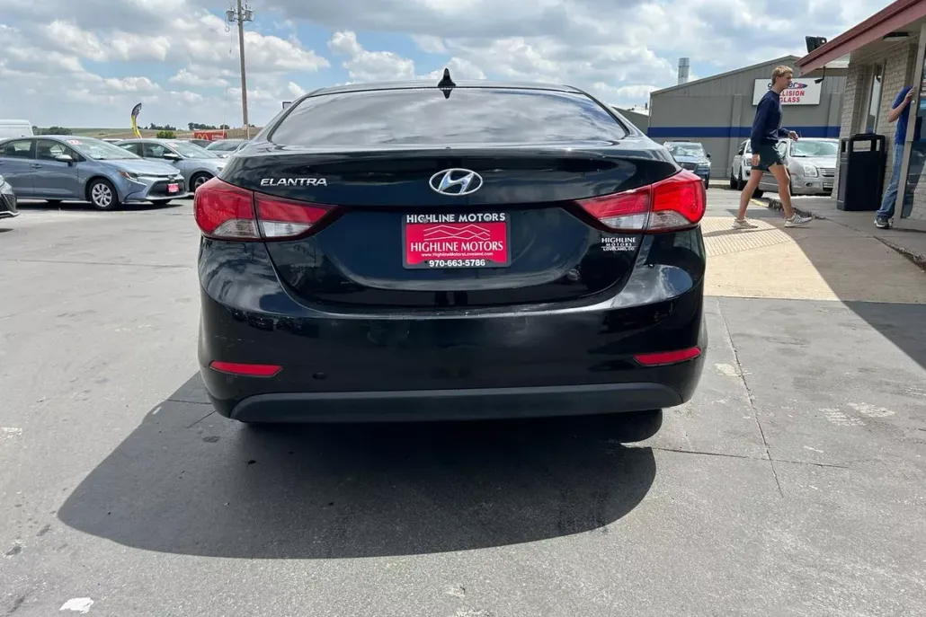 2016 Hyundai Elantra SE photo 1