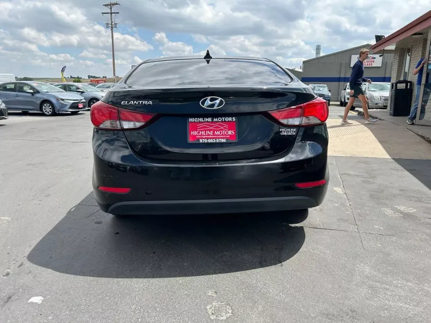 2016 Hyundai Elantra SE photo 1