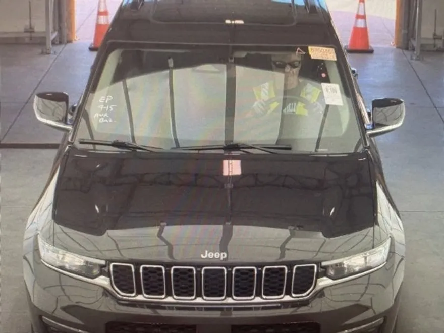 2022 Jeep Grand Cherokee Limited photo 1