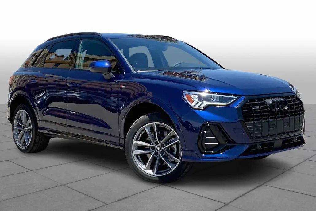 2025 Audi Q3 45 TFSI S line Premium photo 1