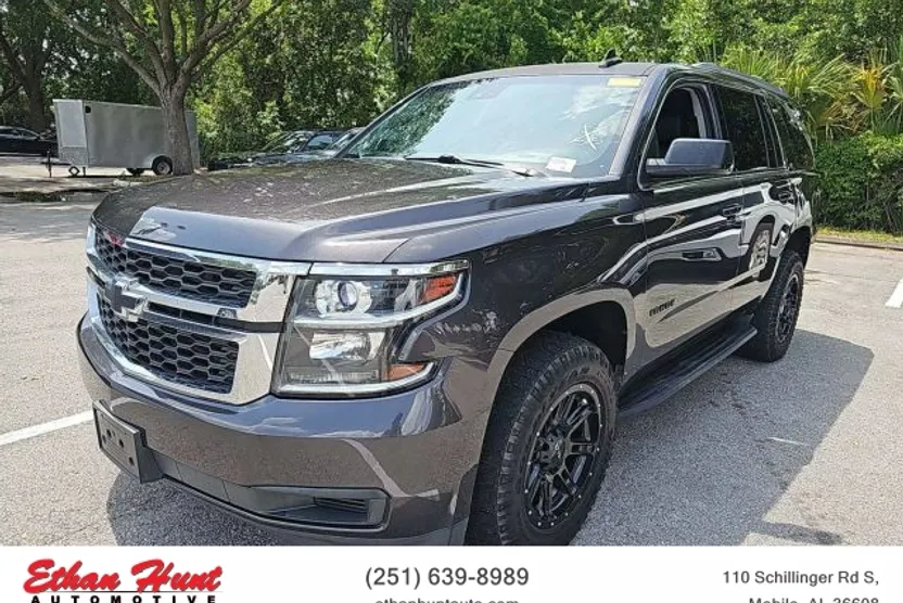 2017 Chevrolet Tahoe LT photo 1