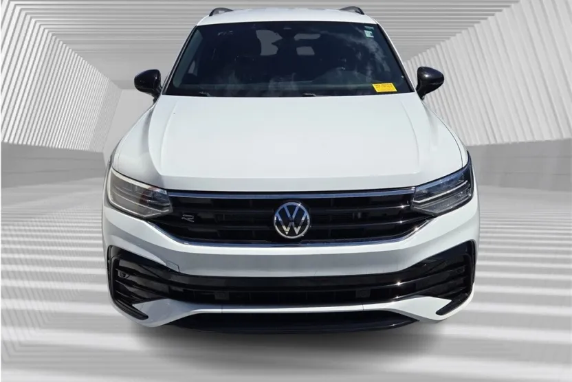 2022 Volkswagen Tiguan SE R-Line Black photo 1