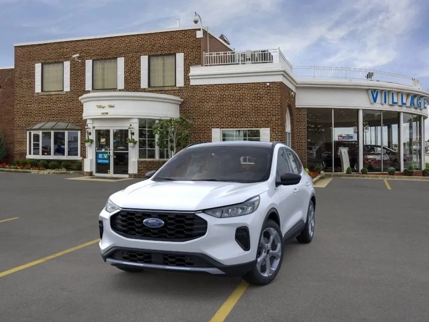 2025 Ford Escape ST-Line photo 1