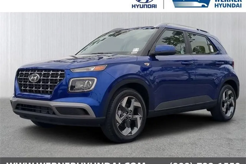 2025 Hyundai Venue SEL photo 1