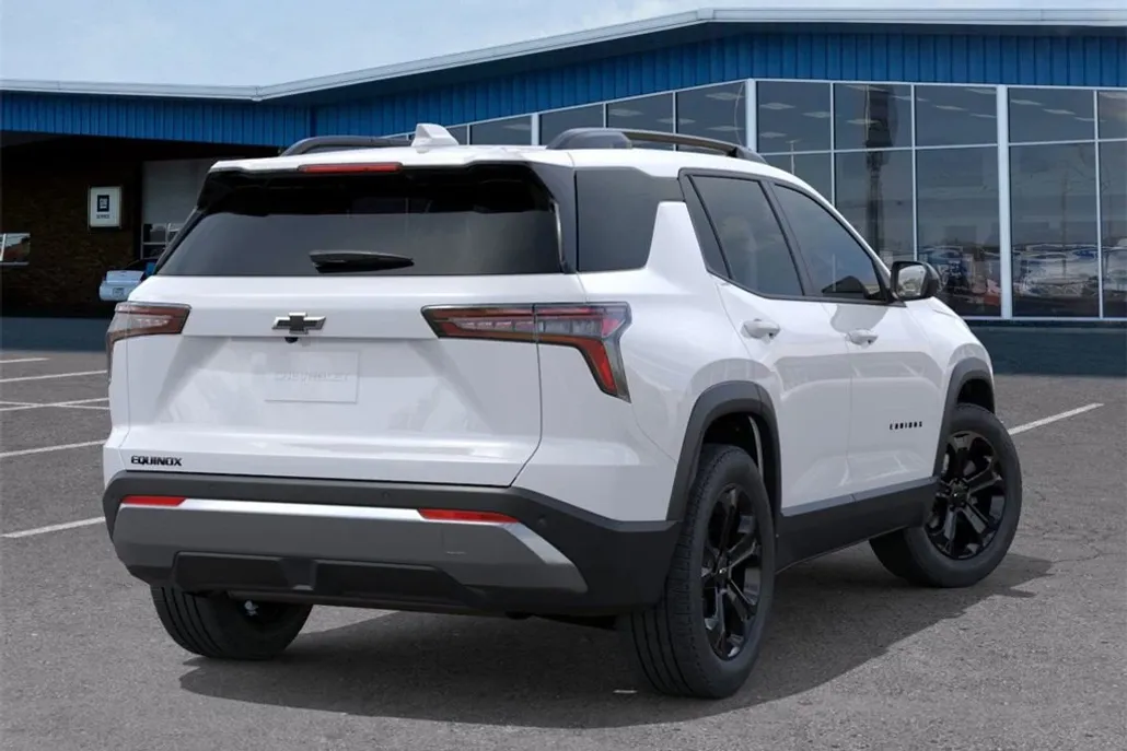 2026 Chevrolet Equinox LT photo 1