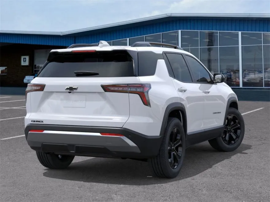 2026 Chevrolet Equinox LT photo 1
