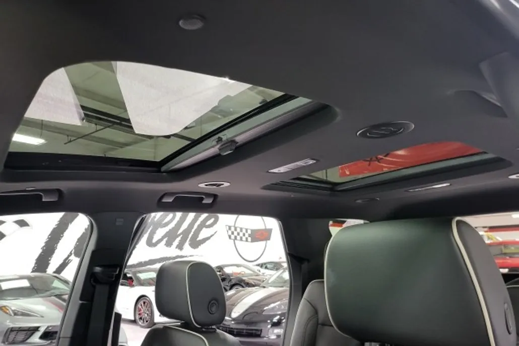 2023 Chevrolet Traverse Premier photo 1