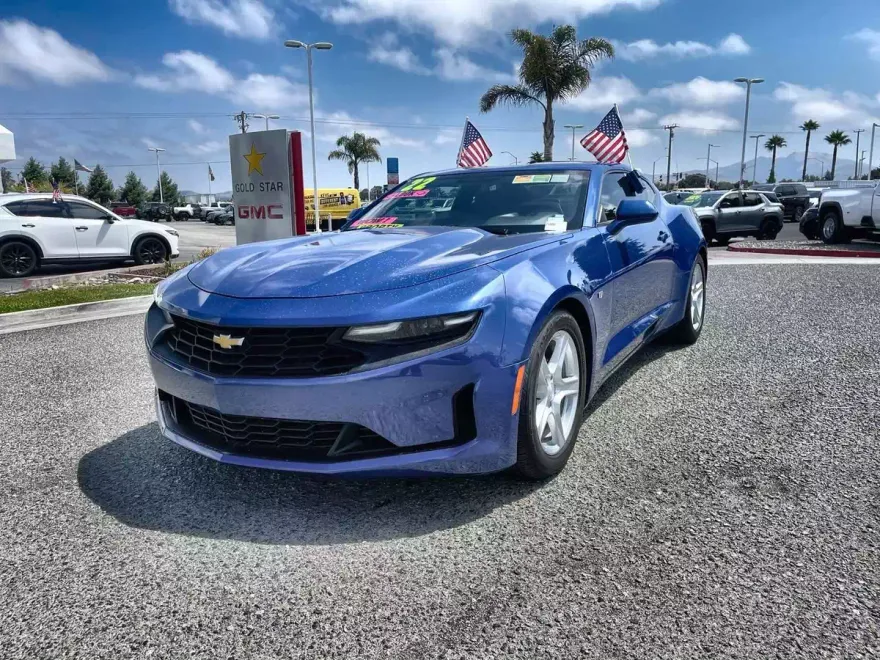 2022 Chevrolet Camaro 2LT photo 1