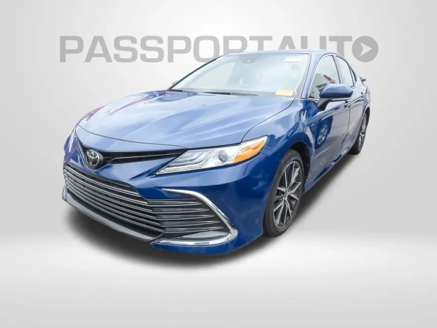 2023 Toyota Camry XLE photo 1