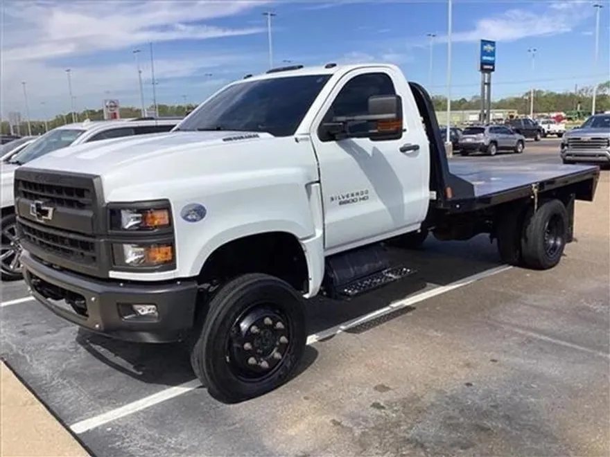 2020 Chevrolet Silverado 5500HD Work Truck photo 1