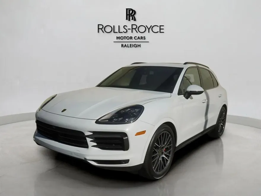 2022 Porsche Cayenne S photo 1