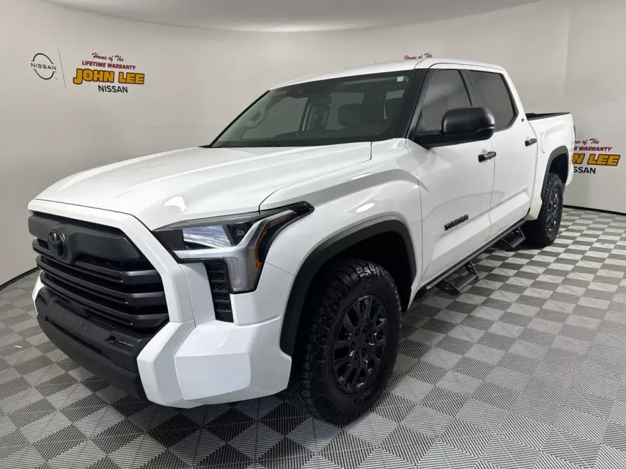 2024 Toyota Tundra SR5 photo 1