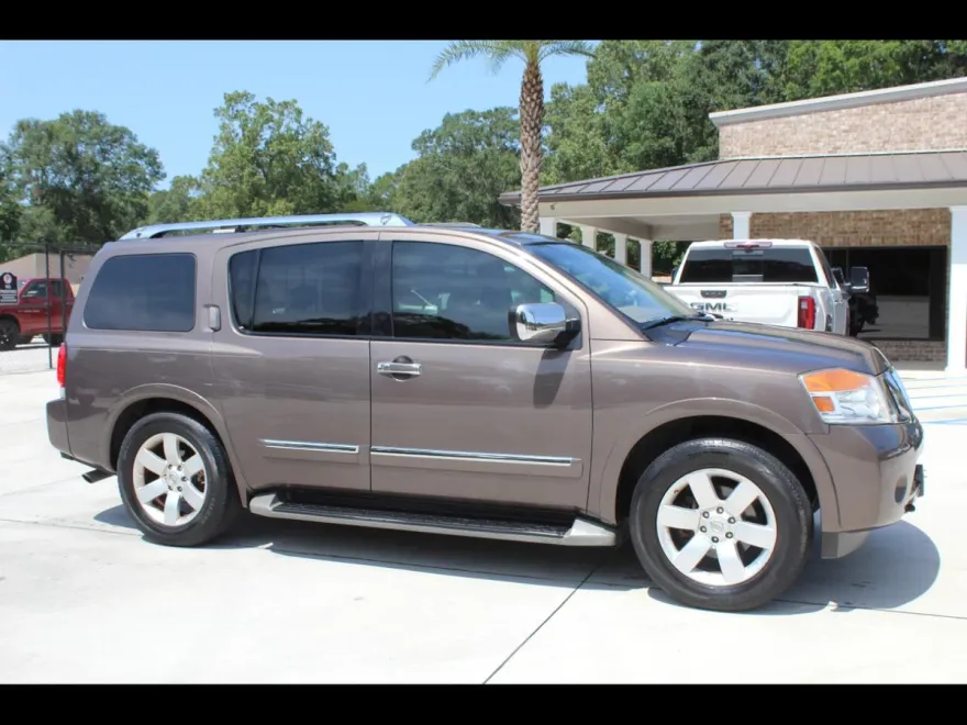 2013 Nissan Armada SL photo 1