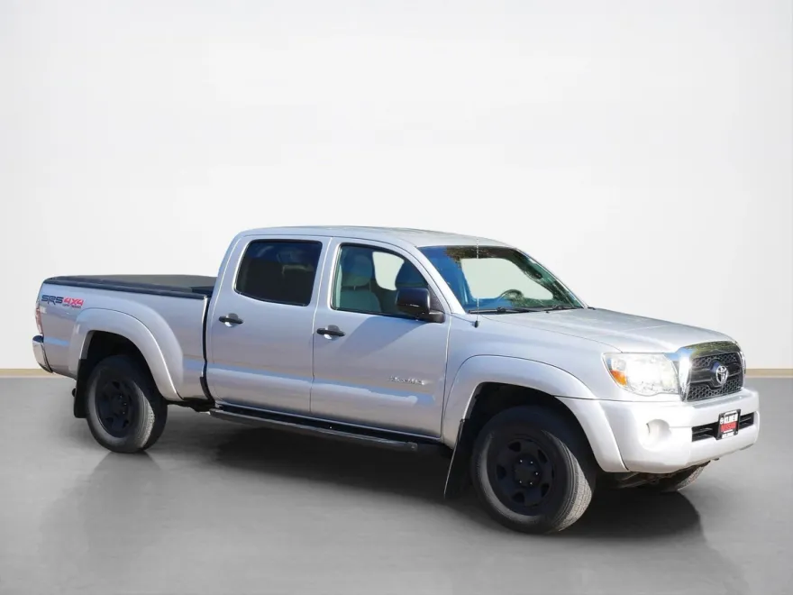 2011 Toyota Tacoma SR5 photo 1