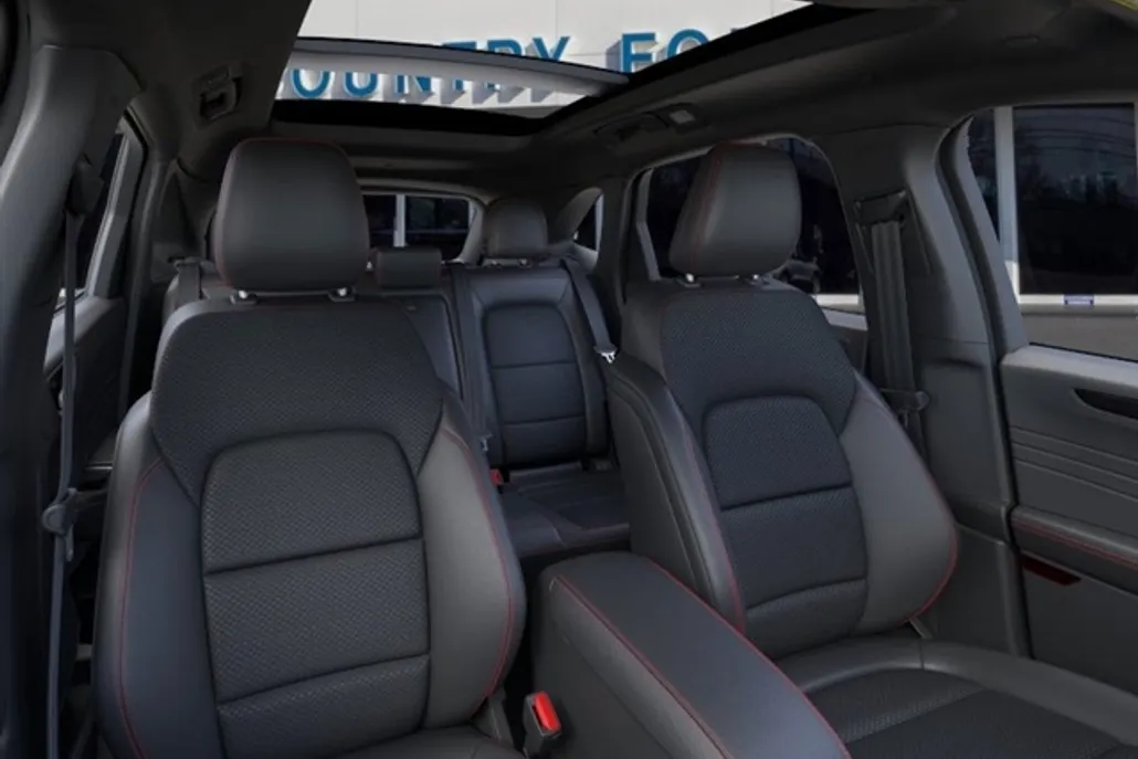 2025 Ford Escape ST-Line Select photo 1
