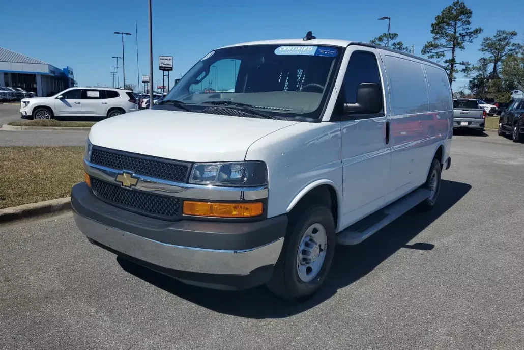 2023 Chevrolet Express Cargo 2500 photo 1